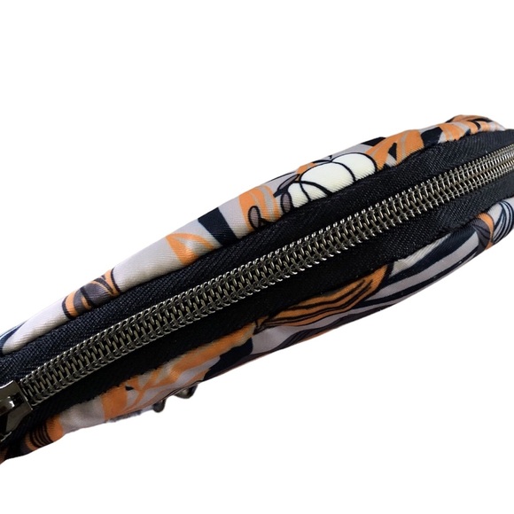 LUG - Swivel Crossbody - Picture 3 of 10